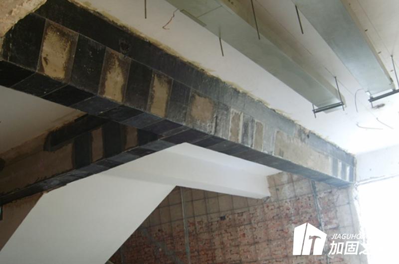 楼板采用粘碳纤维布加固承载力提高幅度不应超过40%